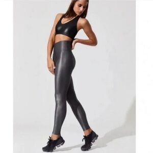 Carbon38 Takara Shine Leggings in Metallic Charcoal, size small